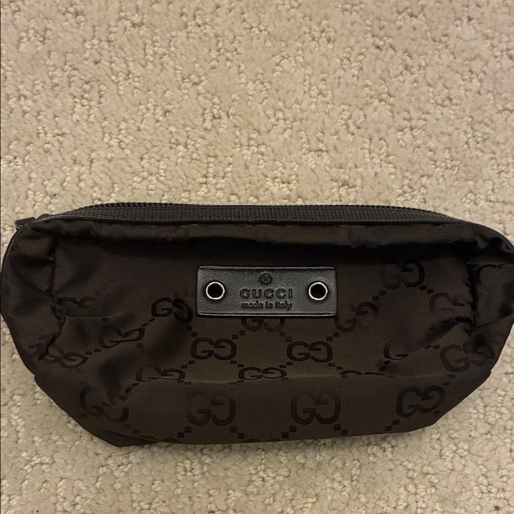 Gucci GG Nylon Cosmetic Pouch 👝